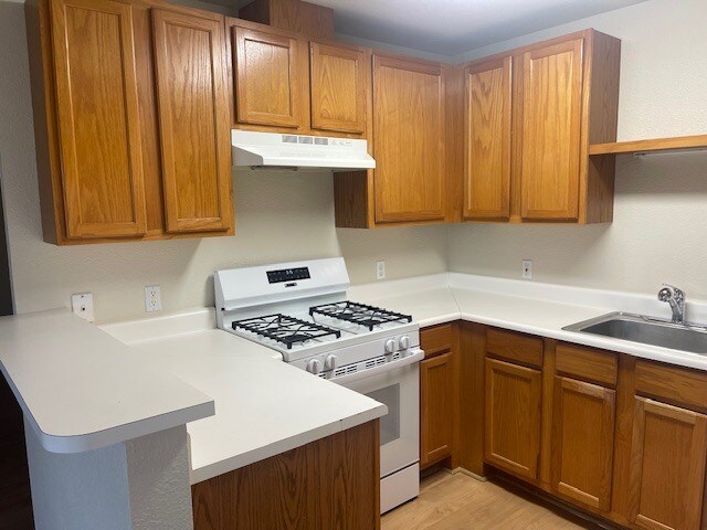 Foto del edificio - 565 Peerless Way