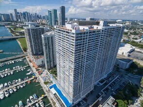 Building Photo - 1717 N Bayshore Dr