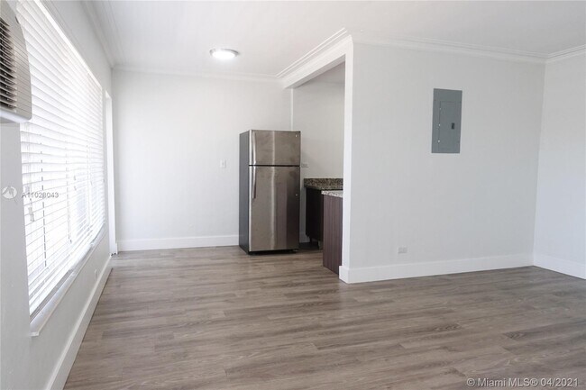 Building Photo - 345 85th St