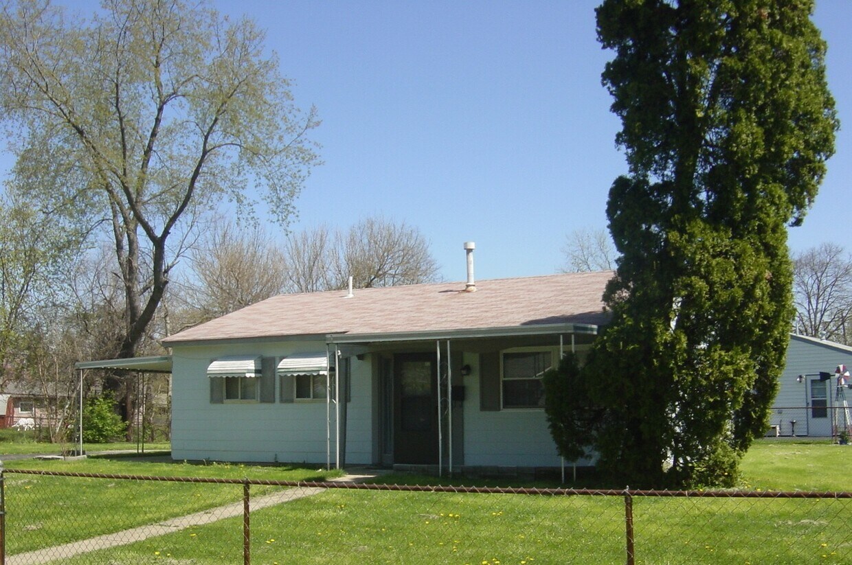 Primary Photo - 5450 Cove Ave