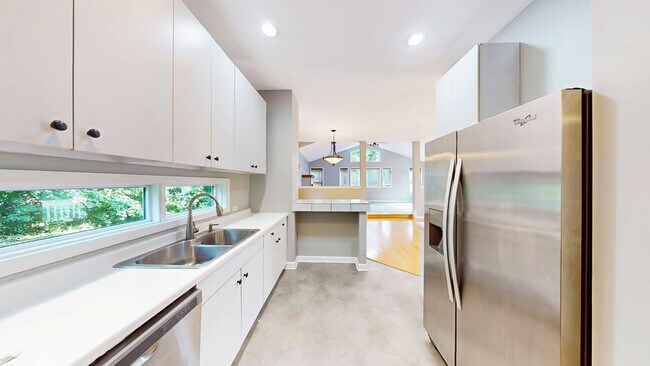 Foto del edificio - 520 Hanlon Ave