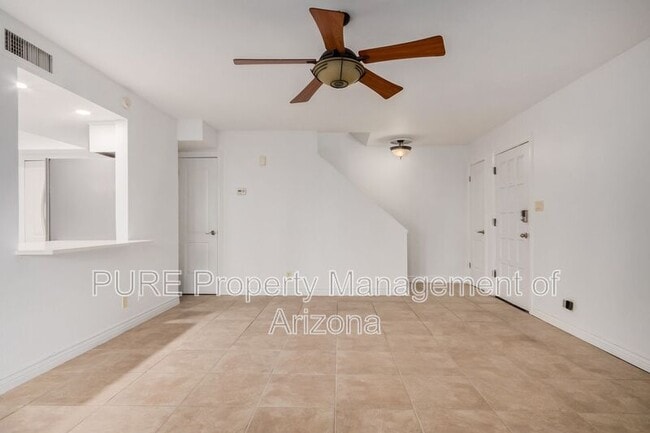 Building Photo - 1016 E Pueblo Dr