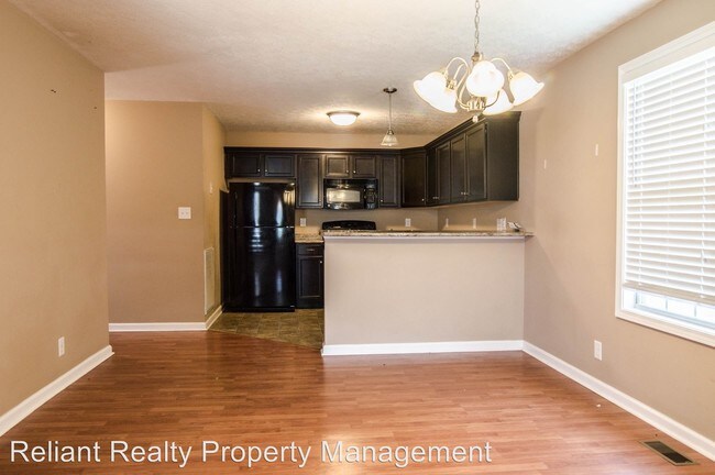 Building Photo - 2460 Andersonville Dr