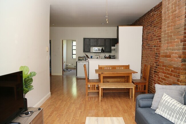 Foto del edificio - 366 Dorchester St