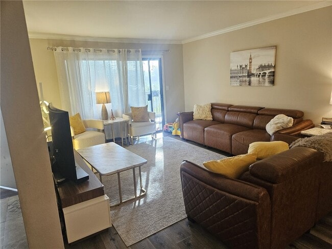 Building Photo - 545 S Ranch View Cir