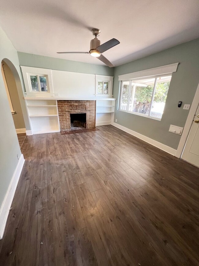 Building Photo - 4 Bed/2 Bath Home in North Park!