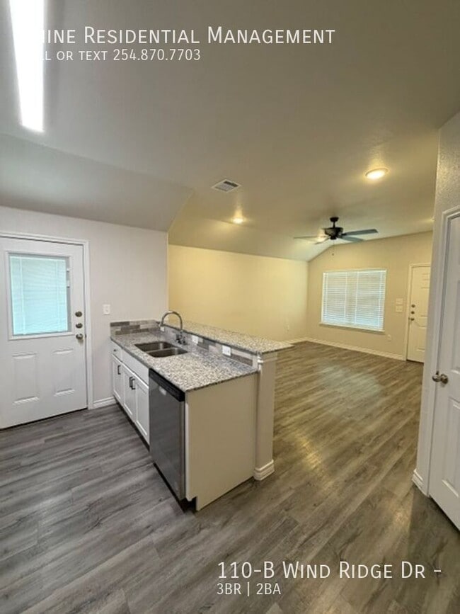 Building Photo - 110 Wind Ridge Dr