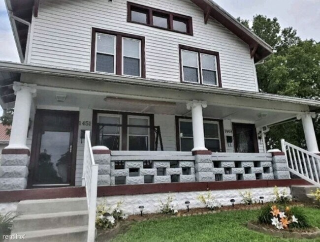 Foto del edificio - 3 br, 1 bath Duplex - 1449 Montcalm Street
