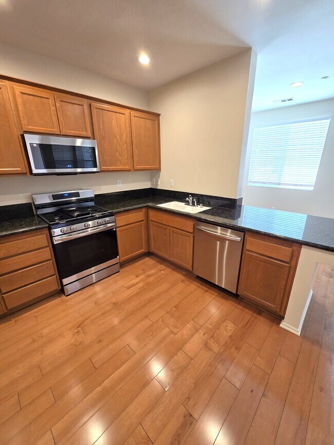Foto del edificio - 3319 N Ventura Rd