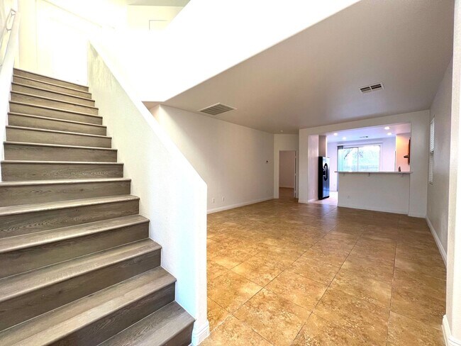 Building Photo - 276 Bella Matese Ave