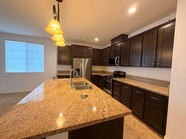 Foto del edificio - 2457 Parkland Way