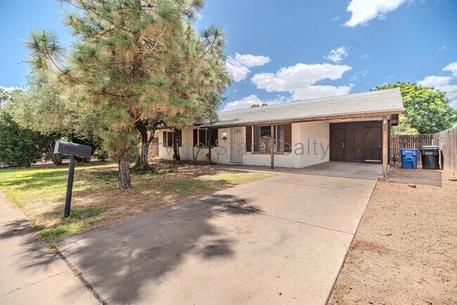 Building Photo - 14626 N 38th St