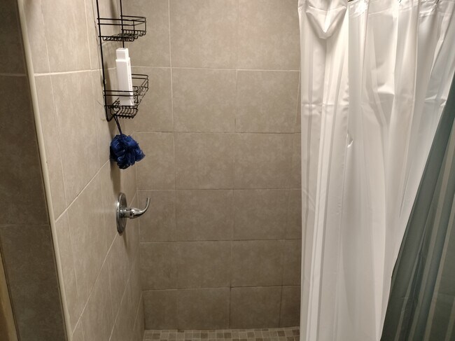 Foto del edificio - 2040 Lima Loop