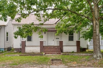 Building Photo - 1822 Watkins St