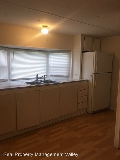 Building Photo - 2 br, 1 bath House - #1 Alice Court