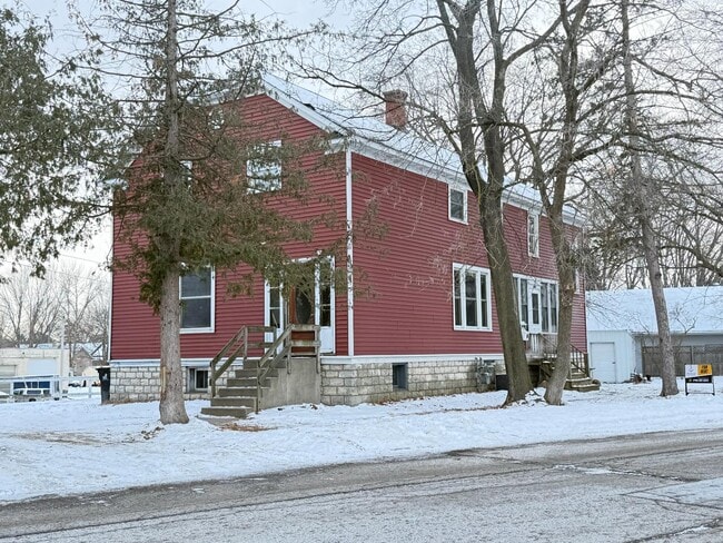 Building Photo - 1103 West Dr