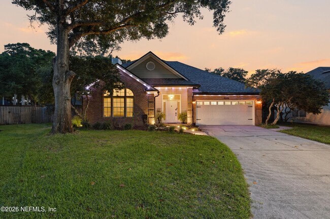 Building Photo - 9370 Jaybird Cir E