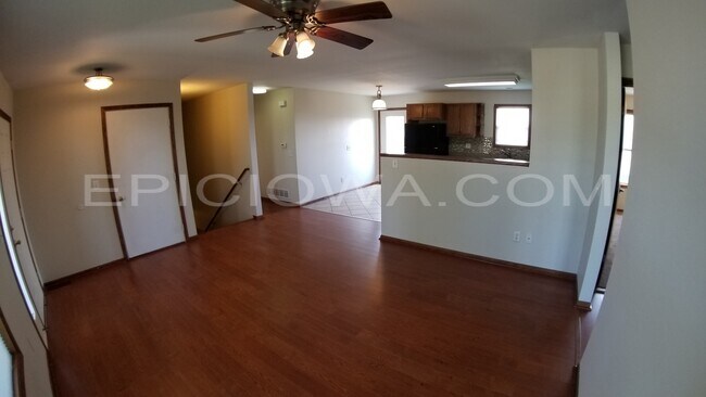 Foto del edificio - 435 68th Ave SW