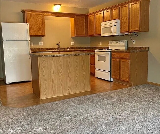 Foto del edificio - 3005 SW Sharmin Ln