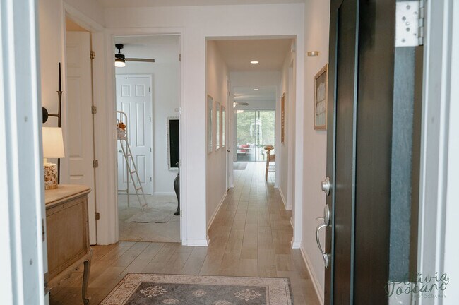 Foto del edificio - 1078 Persimmon Dr