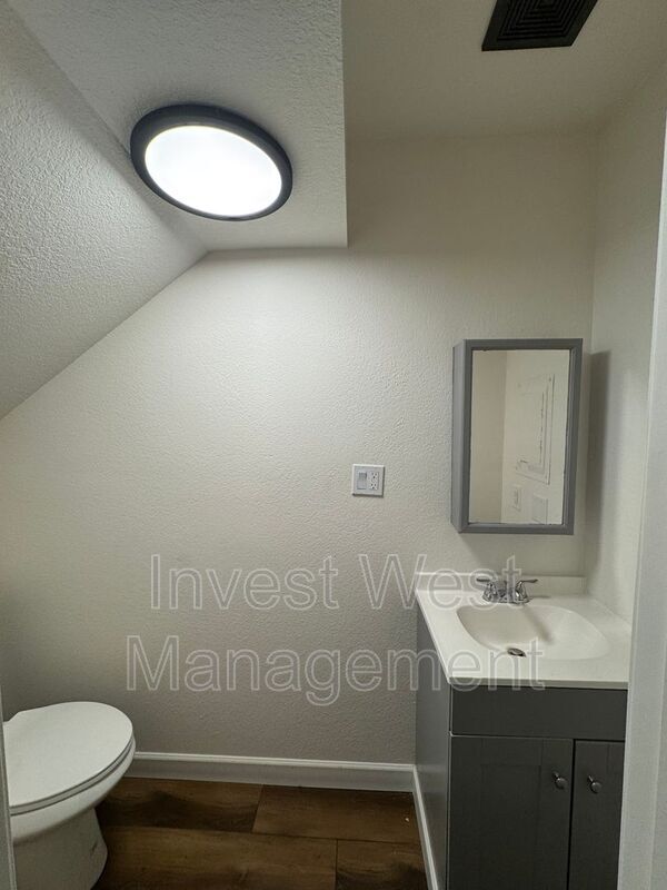 Foto del edificio - 1965-1933 33rd Ave