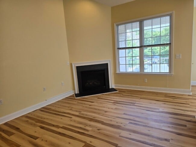 Building Photo - 8418 Sanctuary Boulevard
