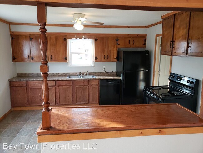 Building Photo - 2 br, 1 bath House - 2435 W Phelps