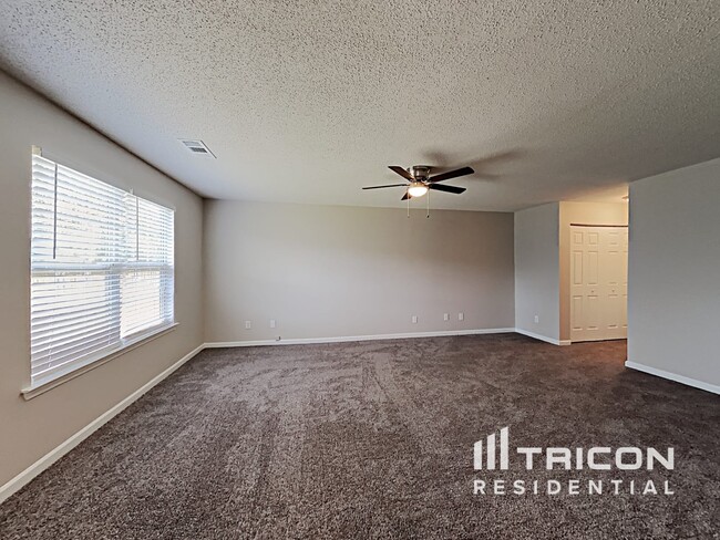 Building Photo - 1115 St Phillips Ct