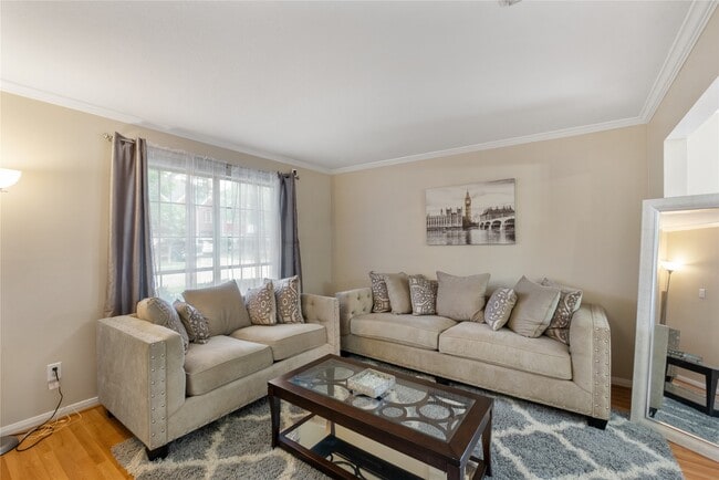 Foto del edificio - 2019 Whirlaway Dr