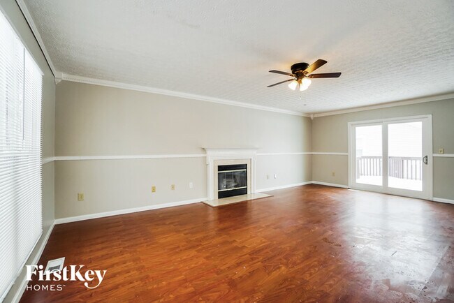 Building Photo - 5561 Chesterview Dr