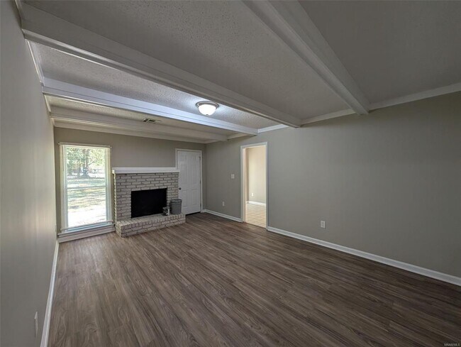 Building Photo - 2125 Edinburgh Dr