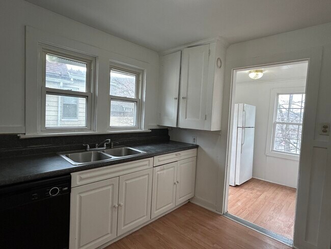 Kitchen looking into Dining Area 1 - 72 Broome St