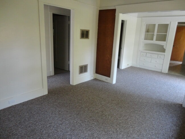 Building Photo - 1417 Marsh St