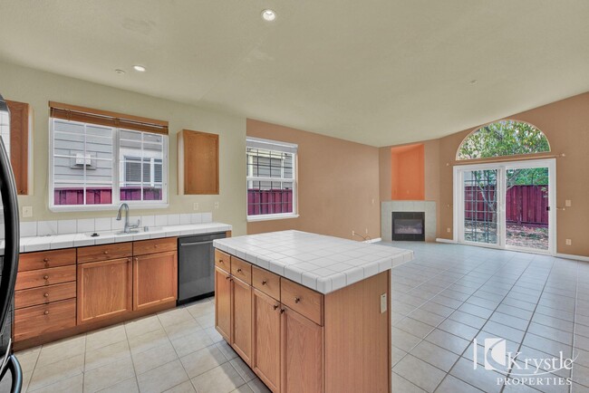 Building Photo - Single story home in American Canyon