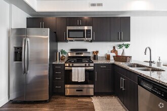 Building Photo - Downtown 360