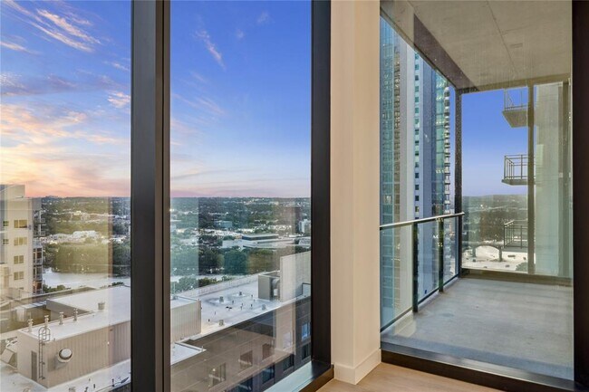 Foto del edificio - 610 Davis St