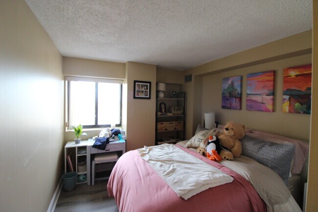 Building Photo - 51 N Beacon St