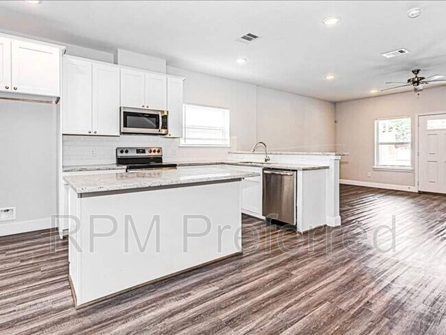 Foto del edificio - 5426 E Houston Rd