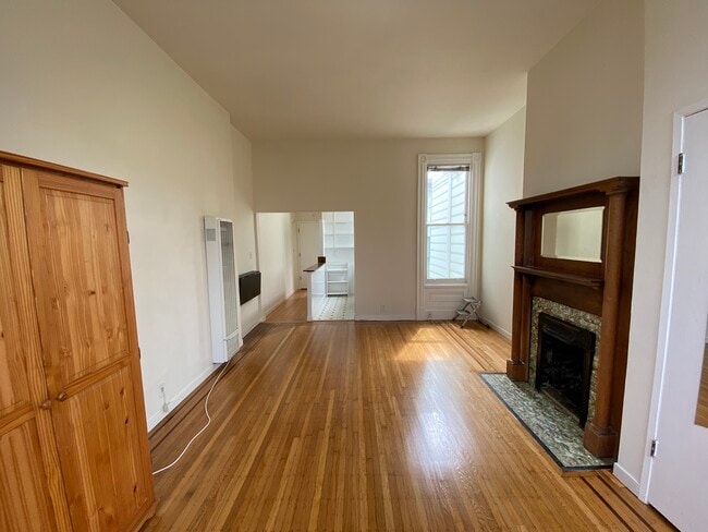 Building Photo - 3057 Sacramento St