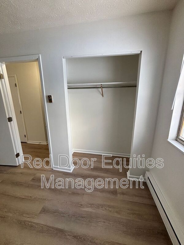 Foto del edificio - 234 Slocum Ave