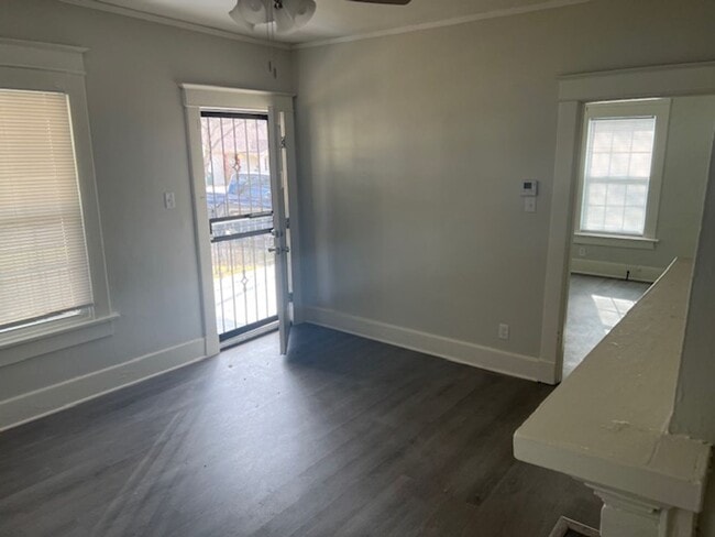 Photo - 3 bedroom, 2 bathroom near Goodlett and Park House