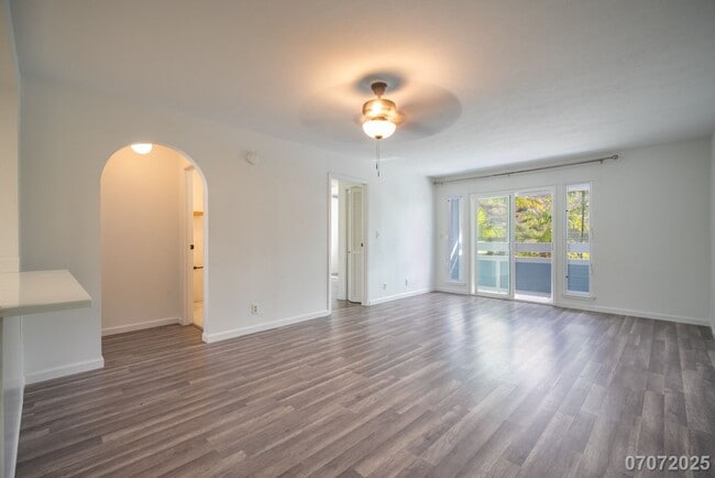 Building Photo - $3750- 2 Bd 2 Ba w/ 1 Pkg -355 Aoloa B201  KAILUA - PET FRIENDLY