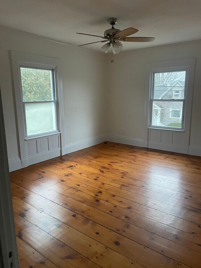 Building Photo - 261 Russells Mills Rd