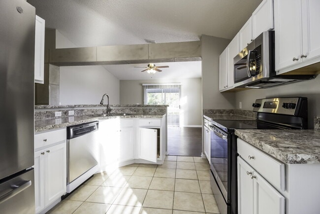 Building Photo - 11821 Pethrick Dr