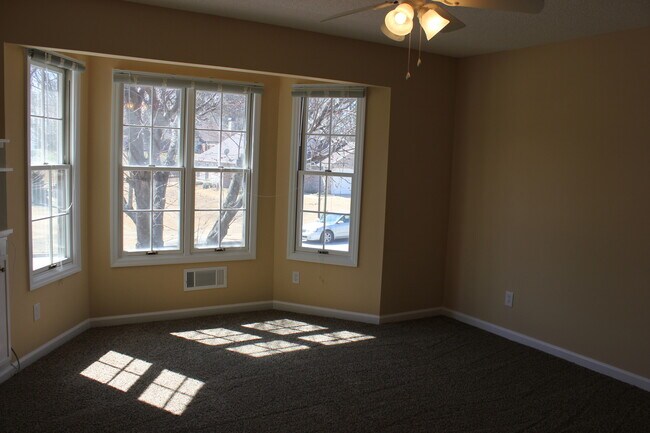 Building Photo - COMING SOON! Beautiful 3 Bed, 2 Bath Home