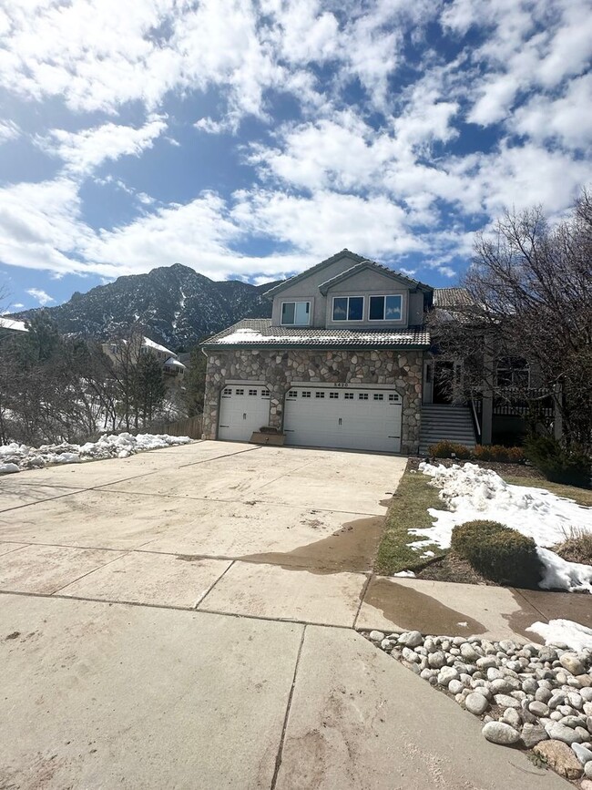 Building Photo - Move In Ready Home on Broadmoor Bluffs