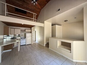 Building Photo - 8247 Governor Dr
