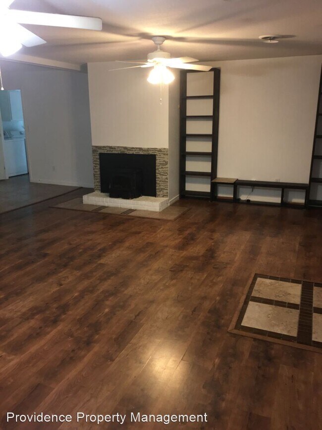 Building Photo - 3 br, 2 bath House - 2321 N Briarwood Ln.