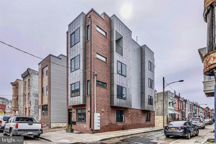 Primary Photo - 2812 Cecil B Moore Ave