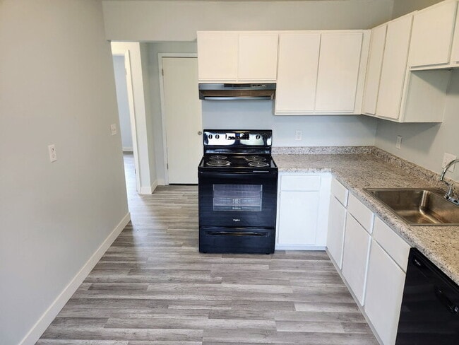 Foto del edificio - 1627 E Glenwood Dr